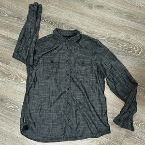 Snap up collared shirt. Buffalo David Bitton